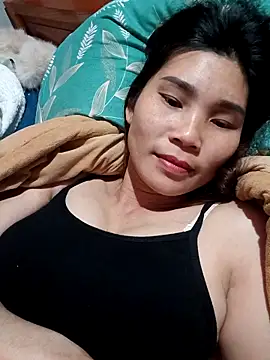 Snapshot of Bear_bear0 chatting on December 2, 2:17 am Bear bear0 online show from December 2, 2:17 am