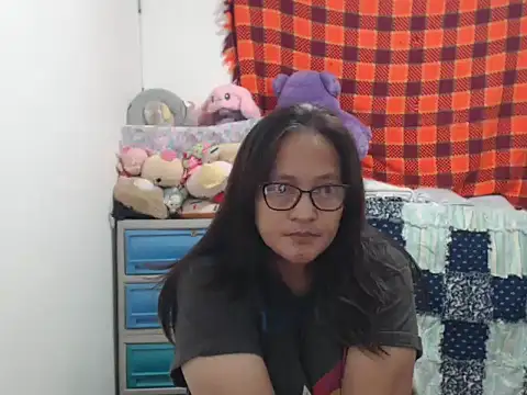 Snapshot of Kinkybela2025 chatting on November 13, 9:58 pm Kinkybela2025 online show from November 13, 9:58 pm