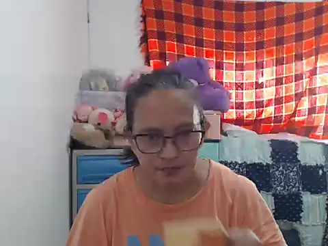 Snapshot of Kinkybela2025 chatting on November 20, 11:37 pm Kinkybela2025 online show from November 20, 11:37 pm