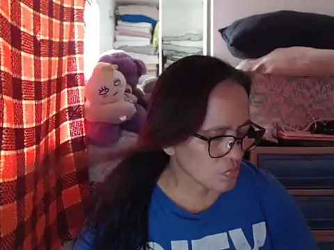 Snapshot of Kinkybela2025 chatting on November 22, 6:56 am Kinkybela2025 online show from November 22, 6:56 am