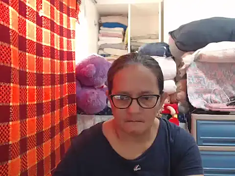 Snapshot of Kinkybela2025 chatting on November 28, 11:18 pm Kinkybela2025 online show from November 28, 11:18 pm