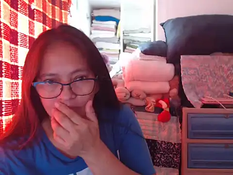 Snapshot of Kinkybela2025 chatting on December 1, 12:15 am Kinkybela2025 online show from December 1, 12:15 am