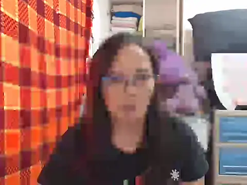 Snapshot of Kinkybela2025 chatting on December 5, 3:04 am Kinkybela2025 online show from December 5, 3:04 am