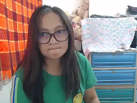 Snapshot of Kinkybela2025 chatting on January 12, 1:00 am Kinkybela2025 online show from January 12, 1:00 am