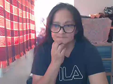 Snapshot of Kinkybela2025 chatting on February 1, 11:58 pm Kinkybela2025 online show from February 1, 11:58 pm