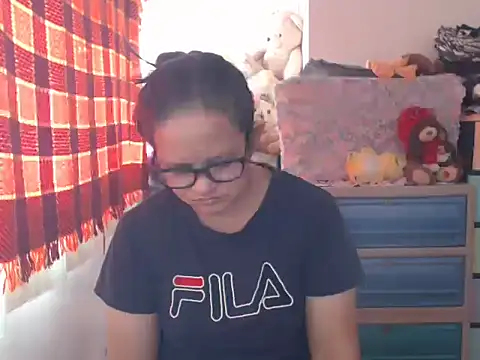 Snapshot of Kinkybela2025 chatting on February 17, 12:18 am Kinkybela2025 online show from February 17, 12:18 am