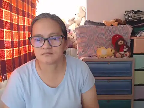 Snapshot of Kinkybela2025 chatting on February 18, 12:17 am Kinkybela2025 online show from February 18, 12:17 am