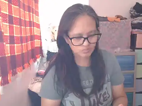 Snapshot of Kinkybela2025 chatting on March 8, 2:04 am Kinkybela2025 online show from March 8, 2:04 am