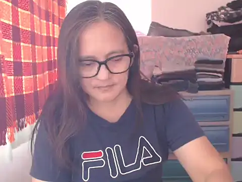 Snapshot of Kinkybela2025 chatting on March 12, 4:51 am Kinkybela2025 online show from March 12, 4:51 am