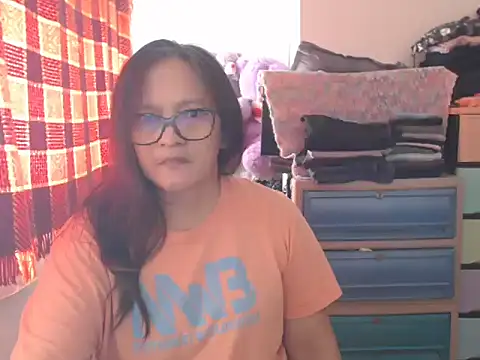 Snapshot of Kinkybela2025 chatting on March 13, 12:39 am Kinkybela2025 online show from March 13, 12:39 am