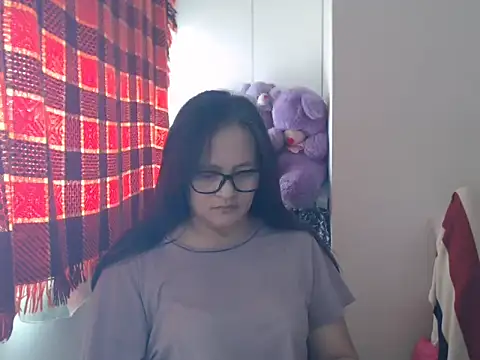 Snapshot of Kinkybela2025 chatting on March 21, 12:37 am Kinkybela2025 online show from March 21, 12:37 am