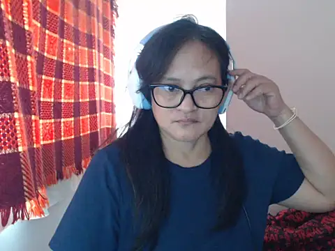 Snapshot of Kinkybela2025 chatting on May 16, 12:18 am Kinkybela2025 online show from May 16, 12:18 am
