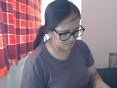 Snapshot of Kinkybela2025 chatting on May 23, 1:11 am Kinkybela2025 online show from May 23, 1:11 am