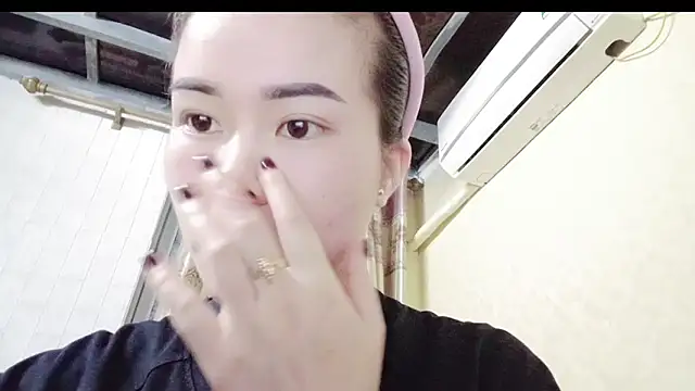 Snapshot of Family-Lovee chatting on June 6, 11:15 am Family-Lovee online show from June 6, 11:15 am