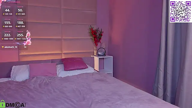 Holly Rays online show from December 16, 1:32 am