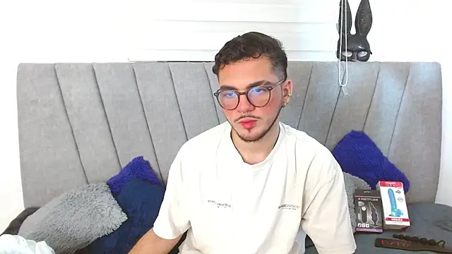 Zac Golden online show from November 11, 3:50 am