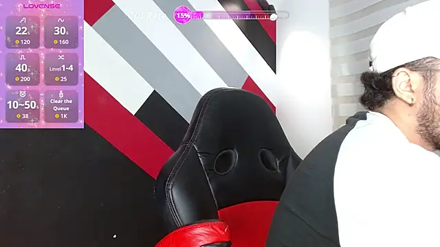 Snapshot of Zac_Golden chatting on June 5, 11:49 am Zac Golden online show from June 5, 11:49 am