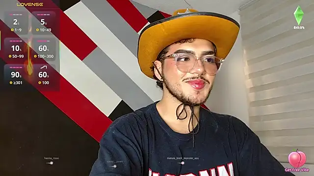 Snapshot of Zac_Golden chatting on June 11, 6:28 pm Zac Golden online show from June 11, 6:28 pm