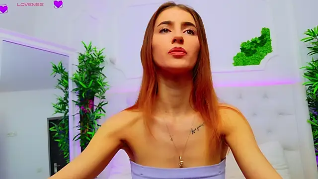 Snapshot of ElisaCharm chatting on November 11, 3:50 am ElisaCharm online show from November 11, 3:50 am