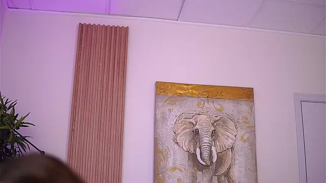 LaraSynn online show from November 16, 9:26 am