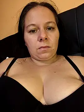 Snapshot of anays_dirtyshow chatting on November 12, 7:31 am anays dirtyshow online show from November 12, 7:31 am