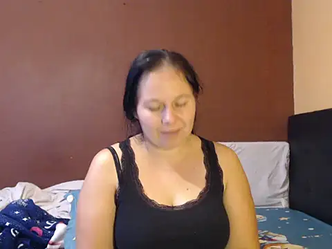 Snapshot of anays_dirtyshow chatting on November 18, 7:13 am anays dirtyshow online show from November 18, 7:13 am