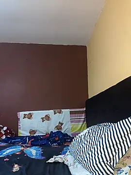 Snapshot of anays_dirtyshow chatting on February 27, 10:15 am anays dirtyshow online show from February 27, 10:15 am