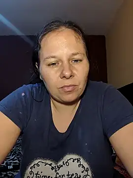 Snapshot of anays_dirtyshow chatting on April 2, 6:27 pm anays dirtyshow online show from April 2, 6:27 pm