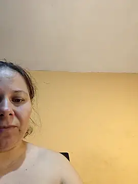 Snapshot of anays_dirtyshow chatting on April 3, 7:06 am anays dirtyshow online show from April 3, 7:06 am