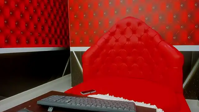 Bianca Millf online show from February 7, 3:54 am