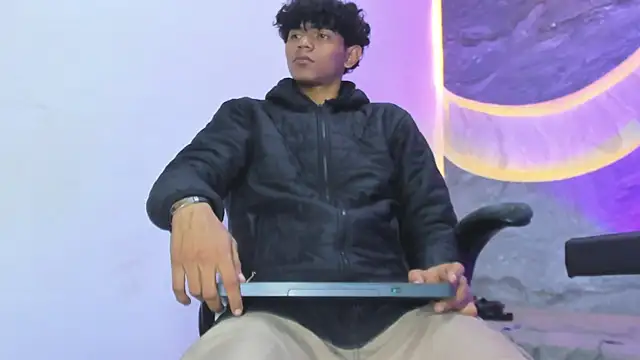 Sex Boy 33  online show from November 20, 4:45 am