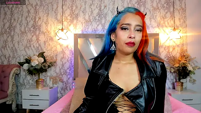 Cristall ravven online show from October 21, 2:18 pm