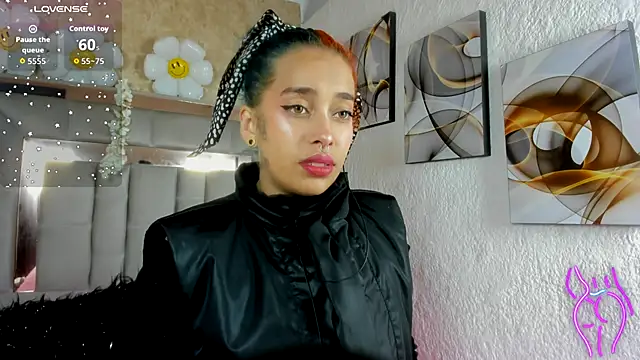 Cristall ravven online show from November 14, 1:54 pm