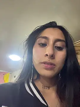 Violeet-Smith online show from December 3, 1:35 am