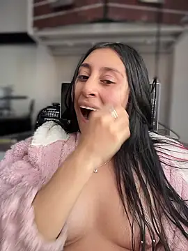 Violeet-Smith online show from March 9, 10:25 pm