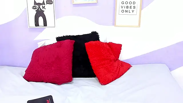 Snapshot of VIOLETA-28 chatting on October 31, 2:07 pm VIOLETA-28 online show from October 31, 2:07 pm