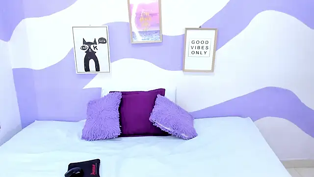 Snapshot of VIOLETA-28 chatting on November 11, 1:22 pm VIOLETA-28 online show from November 11, 1:22 pm