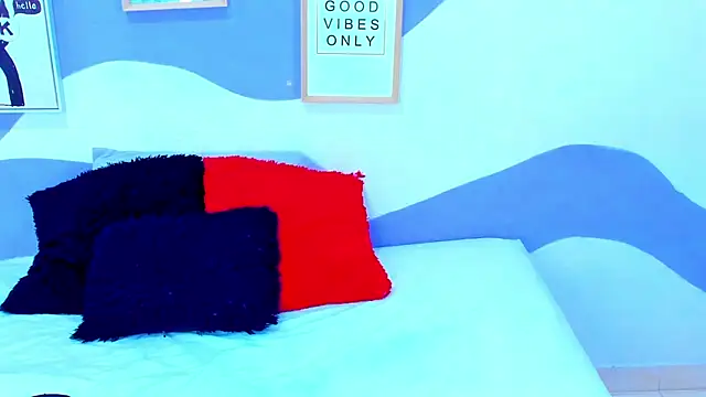 Snapshot of VIOLETA-28 chatting on December 4, 12:47 pm VIOLETA-28 online show from December 4, 12:47 pm