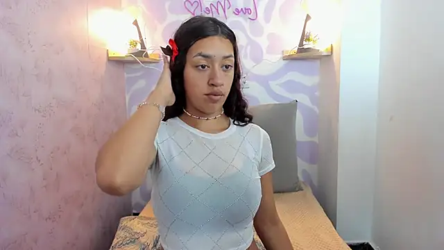 Snapshot of mia_scarlett7 chatting on May 23, 1:37 pm mia scarlett7 online show from May 23, 1:37 pm