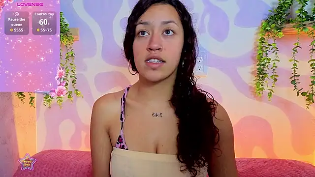 Snapshot of mia_scarlett7 chatting on June 19, 1:04 pm mia scarlett7 online show from June 19, 1:04 pm