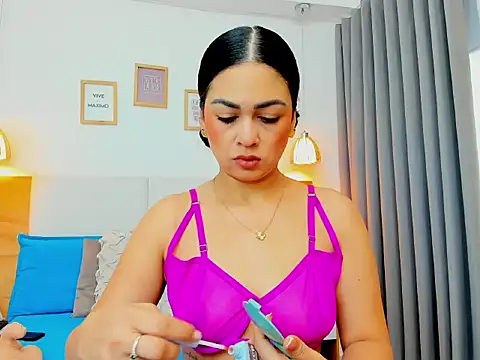 Abbie royy online show from November 18, 12:20 pm