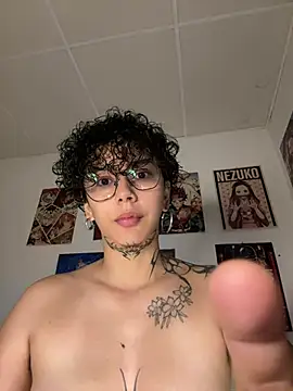 Snapshot of Abby_Evanns1 chatting on May 17, 2:13 pm Abby Evanns1 online show from May 17, 2:13 pm