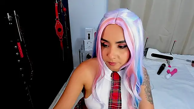 Emilyvalk  online show from February 21, 9:16 pm