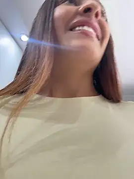 Snapshot of Talia_Bonet chatting on June 3, 4:12 pm Talia Bonet online show from June 3, 4:12 pm