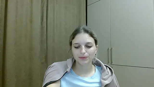 ElisSky301 online show from October 25, 8:47 pm