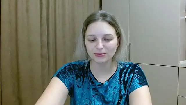 ElisSky301 online show from December 3, 8:40 pm