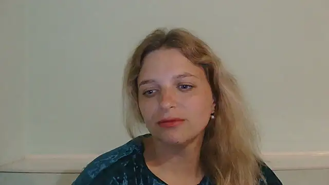 Snapshot of ElisSky301 chatting on May 31, 9:27 pm ElisSky301 online show from May 31, 9:27 pm