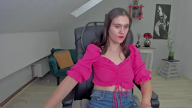 IzzyMonro online show from December 4, 7:06 am