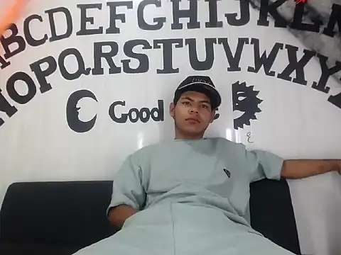 Yordi Alpha online show from October 31, 12:28 pm