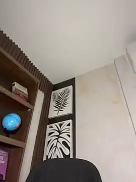 Snapshot of Beella1_ chatting on May 10, 12:10 pm Beella1 online show from May 10, 12:10 pm